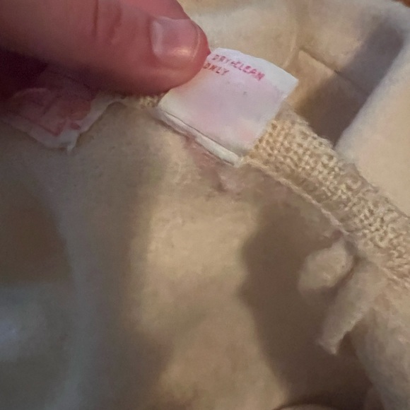 Ashley 100% wool cream cardigan, size 9/10, silver buttons - Picture 5 of 6